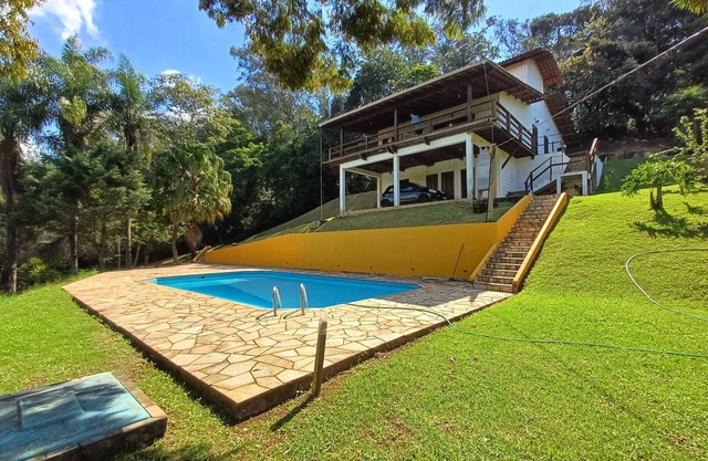 SITE AVEC BELLE MAISON ET VUE PARADISIAC.