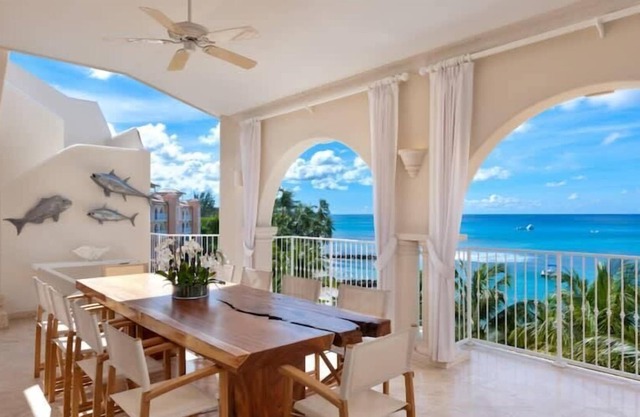 Beautiful Five Bedroom Ocean Front Villa