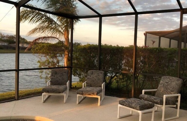 Belle, Cinq Chambres à Coucher, vue sur le lac Accueil