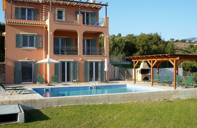 Beautiful five bedroomed villa with sea views in Kaligata