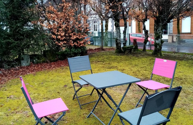bel appartement rez de jardin classé 3 clés clévacances avec jardin clos