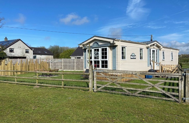 Beautiful 2-Bed Chalet in Llanfairpwllgwyngyll