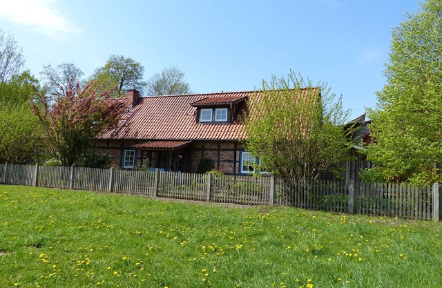 Belle maison à colombages avec espace pour 5 personnes en bordure d'un village Rundling