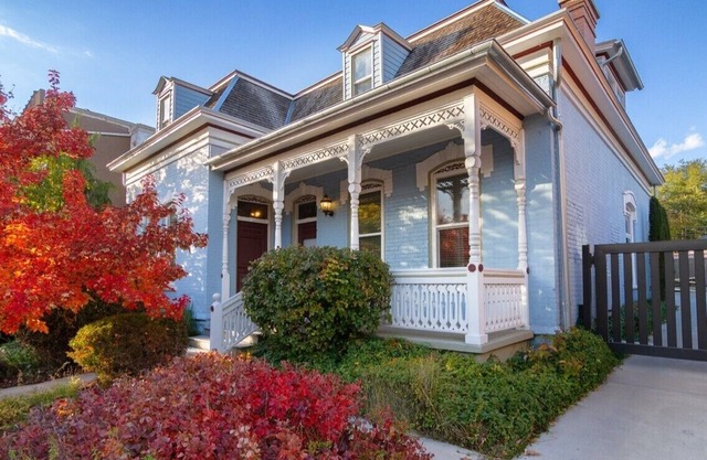 Belle maison historique dans les avenues