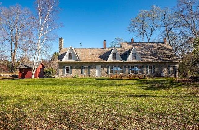 Beautiful Historic 4-Season Country Estate in Okemo Valley