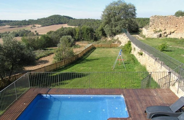 Belle maison de vacances avec une vue imprenable. Piscine privée et barbecue.
