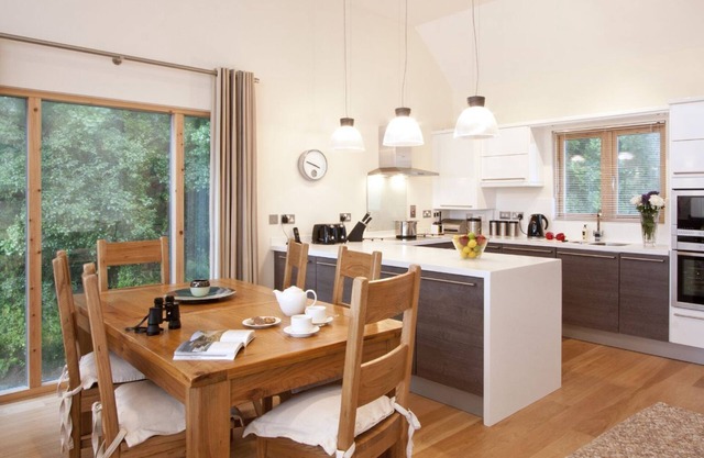 Belle maison de vacances avec bain à remous, à quelques pas de la plage de Talland ...
