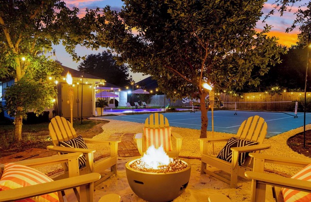 Beautiful home- pickle ball, pool, fire pit, game room, & basketball