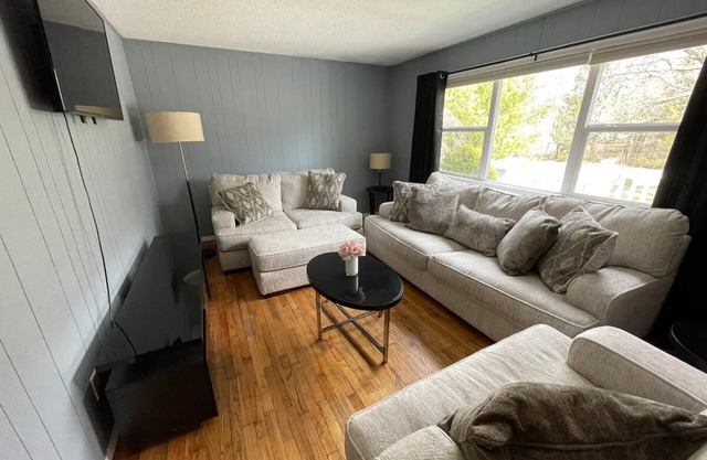Beautiful Home by Jersey Shore Beaches + Six Flags + Fort Dix