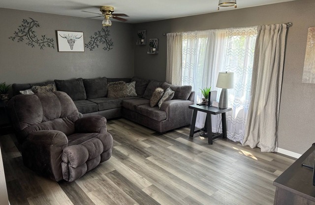 Beautiful home located 30min from Glacier National Park.