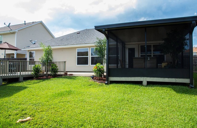 Réduction de 2 000 pieds carrés pour la maison de luxe - NOUVEAUX ANIMAUX DE 3 BDRM | SLEEPS 8 !!
