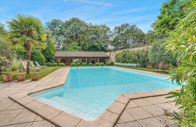 Gorgeous home in Nieul Le Dolent
