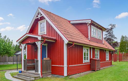 Beautiful Home In Fjälkinge