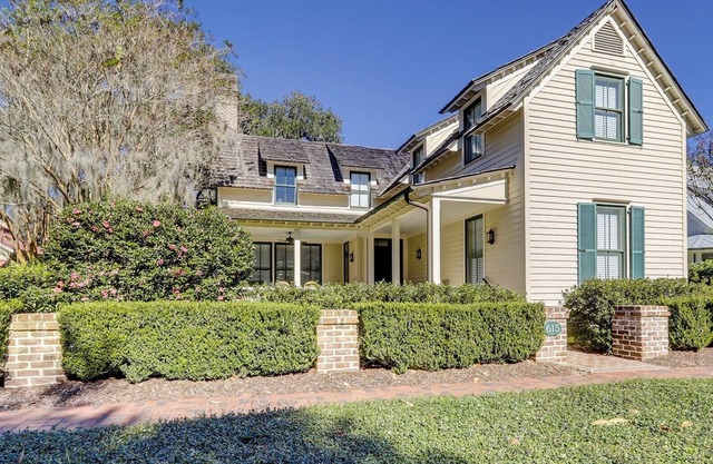 Lowcountry luxe dans le coeur du village