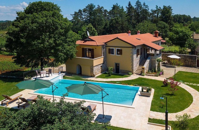 Villa Sany