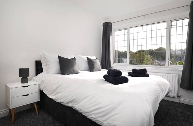 Beautiful home in the West Midlands near Birmingham sleeps up to 6 people