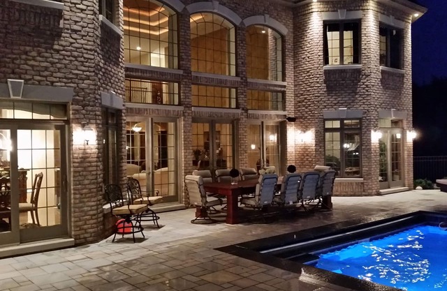 Beautiful Home located in the heart of Lake Country