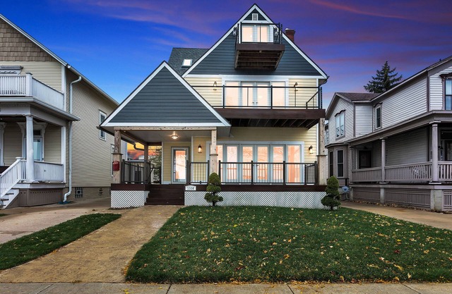 Beautiful home with amazing Lake Michigan views