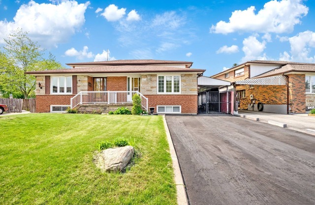 Beautiful Home With Parking & Fenced Yard!
