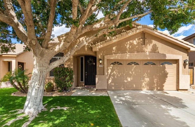 Beautiful Home with Private Pool!
