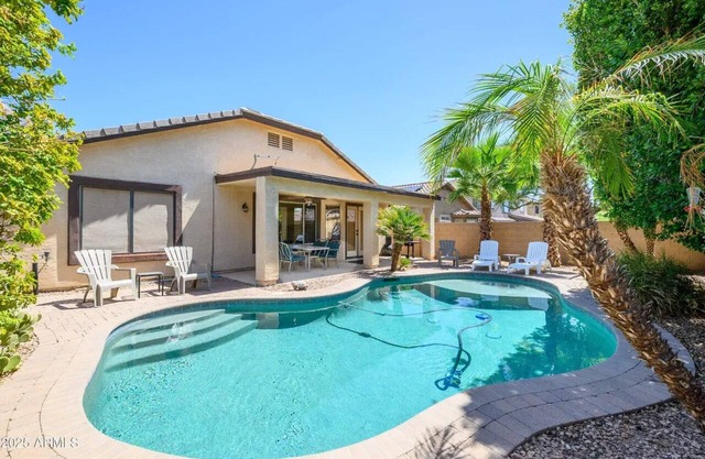 Belle maison de vacances avec piscine
