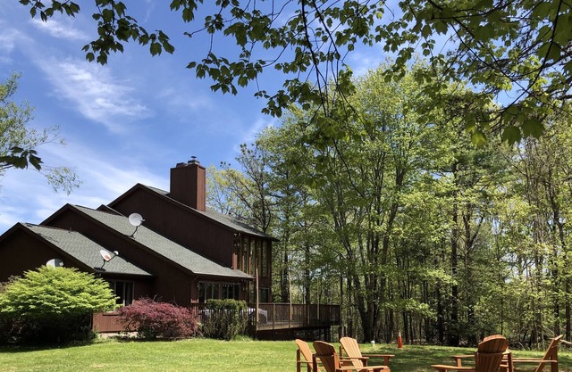 Beautiful House at Poconos w/Fire Pit /Huge Decks
