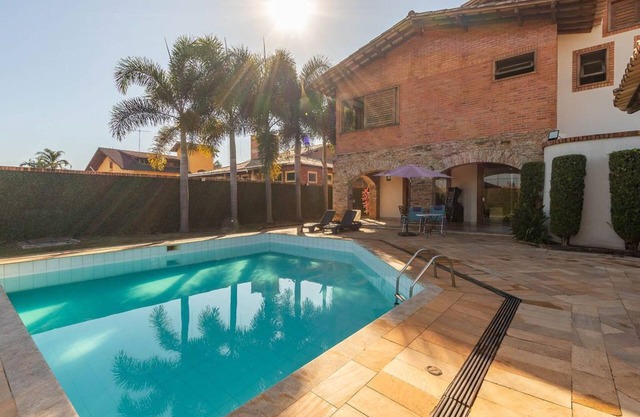 Belle maison dans Pampulha avec zone complète de loisirs. Famille ou d'affaires.