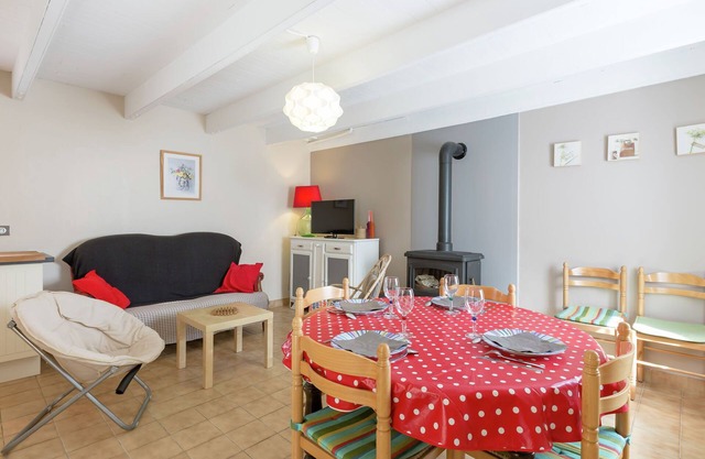 Belle maison avec intérieur moderne