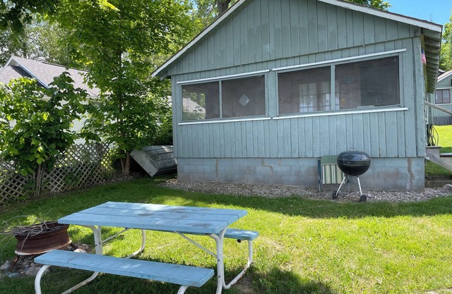 Magnifique Hubbard Lake Cottage 1