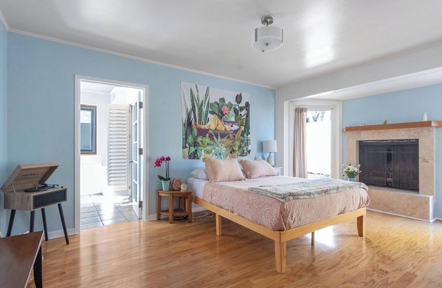 Belle Suite Colibri avec coin cuisine, terrasse et parking à Santa Barbara !