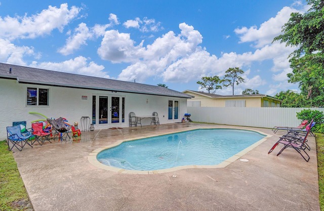 Beau bijou dans les jardins de Miami avec piscine privée