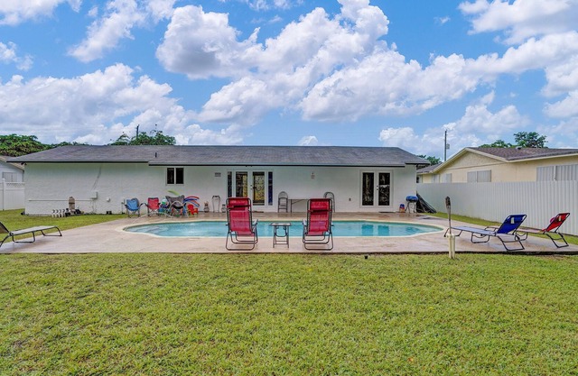 Beautiful Jewel in Miami Gardens Private Heated Pool