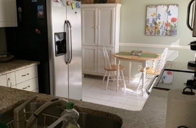 Beautiful Kelly Greens 1st Floor Corner Unit Condo