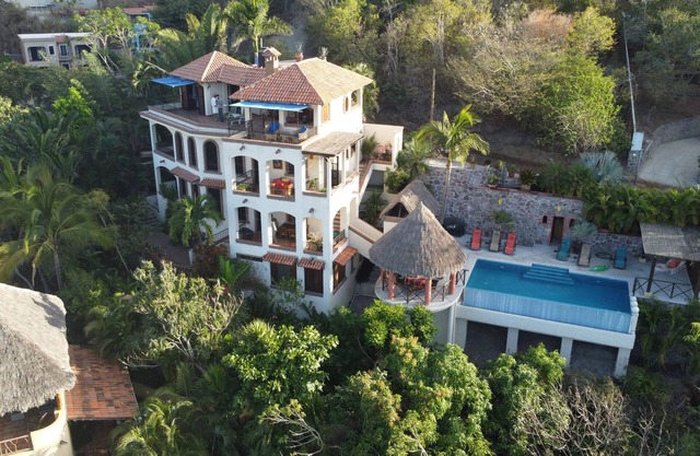 Beautiful La Manzanilla Villa, large heated pool, jungle+sea view, Starlink WIFI