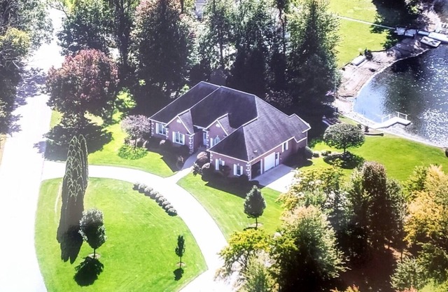 Beautiful lake front home on Lake Camelot.