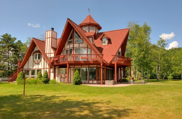 Belle Lake House sur une grande péninsule privée