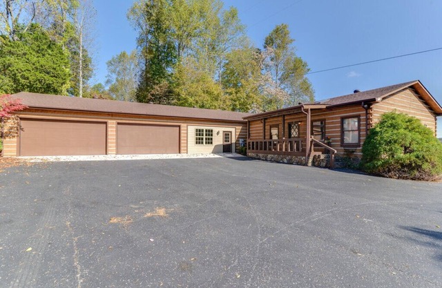 Belle cabine avec vue sur le lac sur le lac Dale Hollow, pour 12 personnes, Marina 1/4 Mile