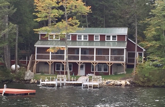 Belle maison de 6 chambres au bord du lac à Bridgton Maine sur Highland Lake!