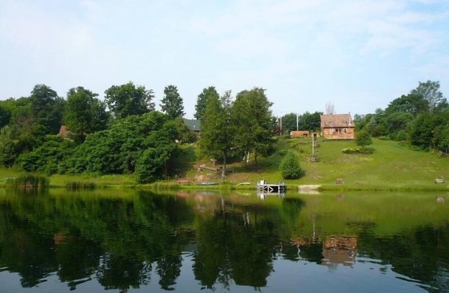 Belle maison au bord du lac, idéale pour une escapade paisible ...