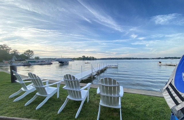 Belle propriété au bord du lac avec 2 chalets - Lac Crooked Angola, Indiana