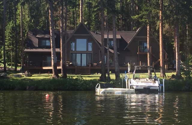 Magnifique Lakefront Lodge On Placid Lake