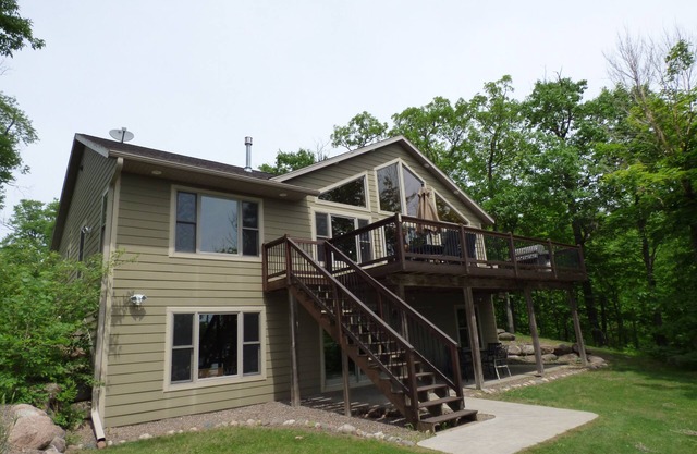 Magnifique maison de lac sur le pittoresque lac Cedar!