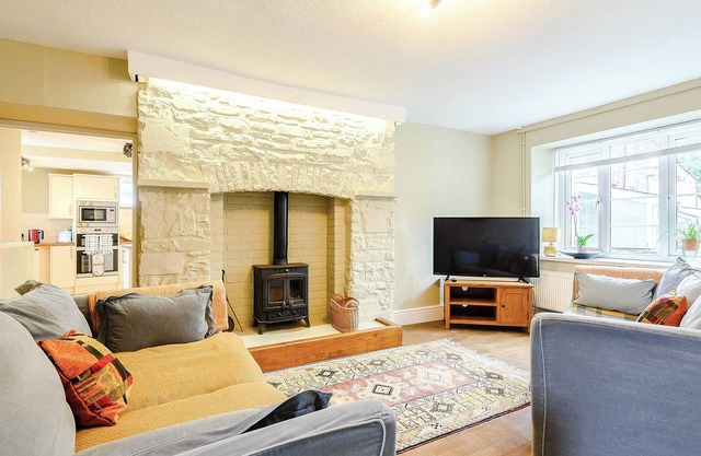 Beautiful large end terraced property in the lovely village of Talybont On Usk.