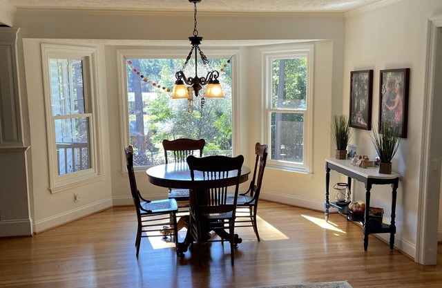 Beautiful Large Home in downtown N. Augusta