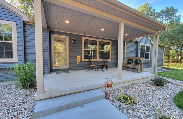 Beautiful new house 5 min from Sand Valley Golf and 45 min from Wisconsin Dells