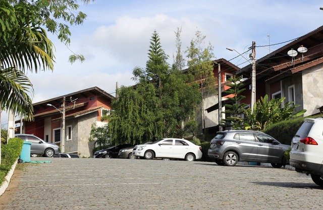 MAGNIFIQUE LOFT DANS LE MEILLEUR CONDOMINIUM DE GUARAMIRANGA