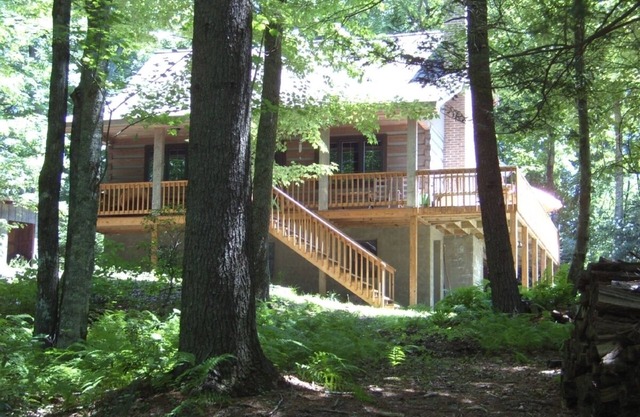 Belle Log Cabin Mountain Top Retreat, parmi les arbres