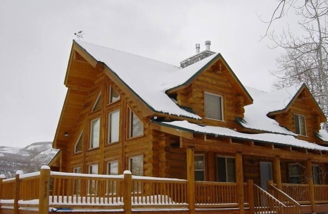 Belle retraite de cabane en rondins nichée à 45 minutes de Park City