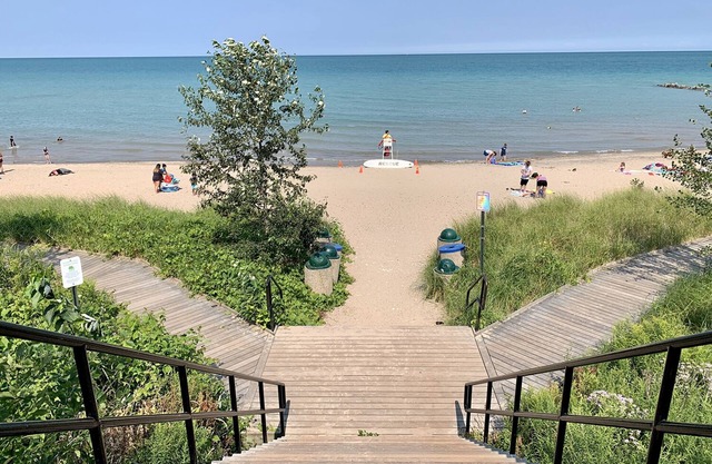 Beautiful Luxury Suite B Shorewood Home