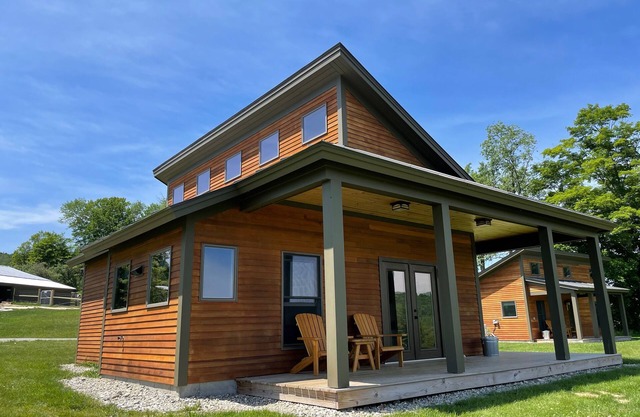 Belle cabine moderne dans une ferme du Vermont - Superbes vues panoramiques!